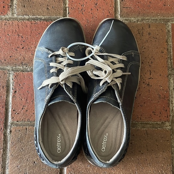 WOMEN'S AETREX DANA LACE UP OXFORD | NAVY - Picture 4 of 8